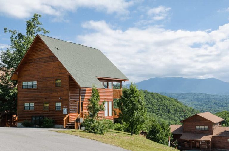 Deborah Korlin's Selection of Cabin of the Month