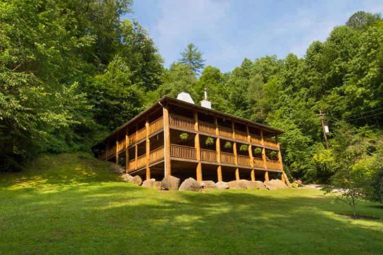 Shagbark cabin